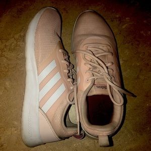 women’s adidas tennis shoes